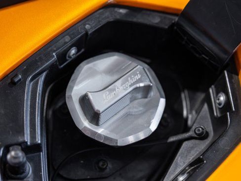 Used 2018 Lamborghini Aventador S AWD/4WD image 34