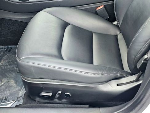 Used 2021 Tesla Model 3 Standard Range Plus image 19