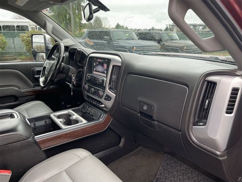Used 2015 GMC Sierra 3500 SLT w/ Duramax Plus Package image 27