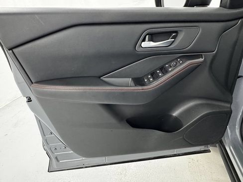 Certified 2026 Nissan Rogue SV AWD/4WD image 19