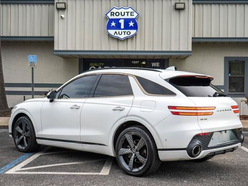 Used 2022 Genesis GV70 2.5T w/ Sport Prestige Package AWD/4WD image 3