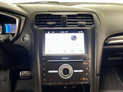 Used 2017 Ford Fusion Titanium FWD image 31