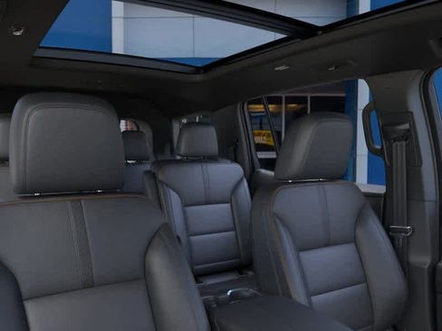 New 2026 Chevrolet Traverse High Country FWD image 24