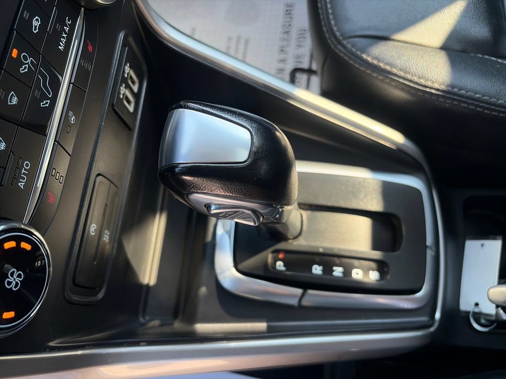 Used 2019 Ford EcoSport Titanium FWD image 25