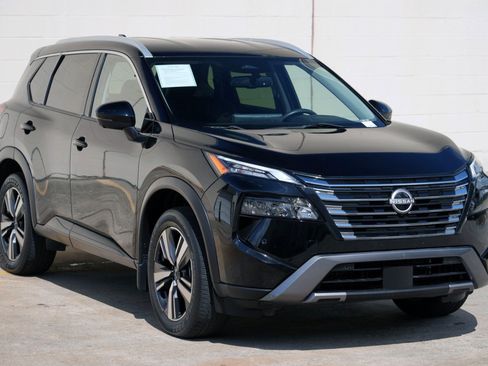 Used 2024 Nissan Rogue SL AWD/4WD image 50