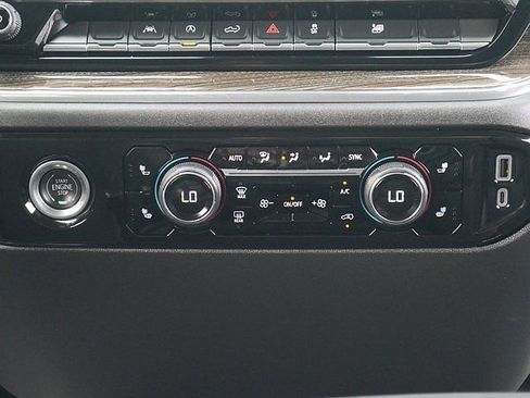 Used 2023 Chevrolet Silverado 1500 LT image 22