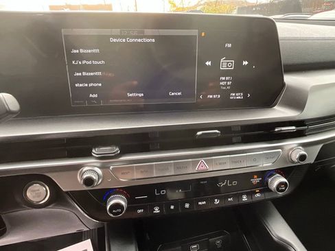 Used 2023 Kia Telluride LX image 14