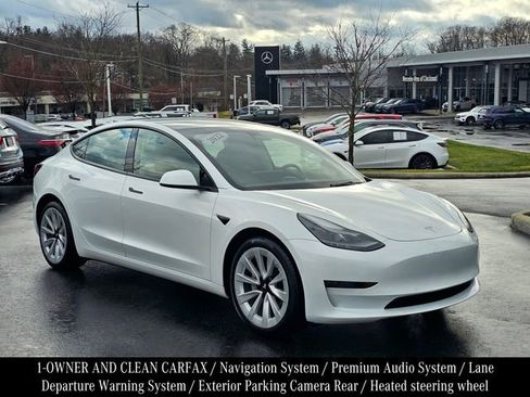 Used 2022 Tesla Model 3 Long Range image 1