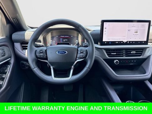 Certified 2026 Ford Explorer Platinum RWD image 18