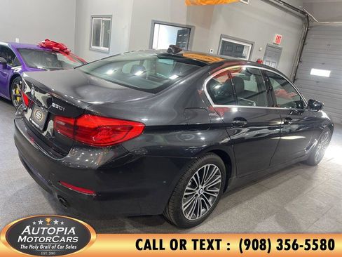 Used 2020 BMW 530i xDrive w/ Premium Package image 5