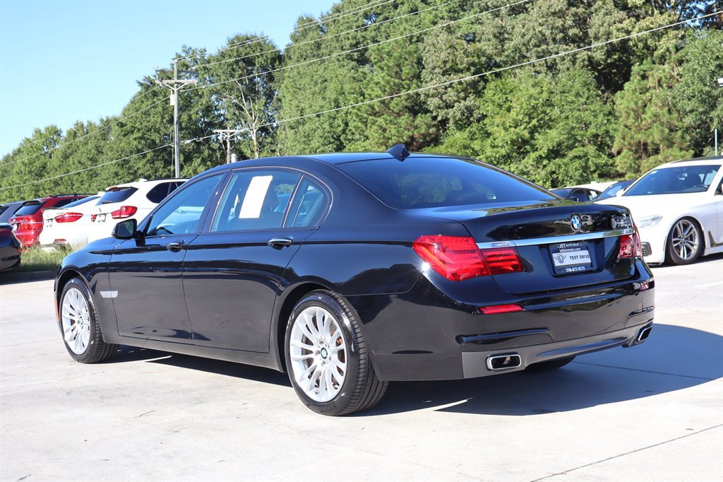 Used 2013 BMW 750Li RWD image 5