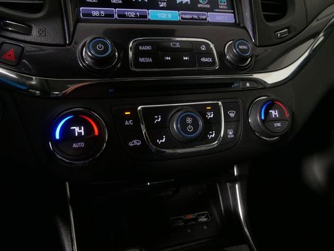 Used 2017 Chevrolet Impala Premier w/ Enhanced Convenience Package image 22