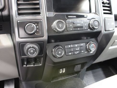 Used 2019 Ford F150 4x4 SuperCrew image 55