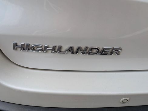 Used 2016 Toyota Highlander Limited AWD/4WD image 17