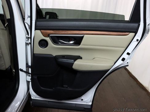Used 2022 Honda CR-V Touring image 31