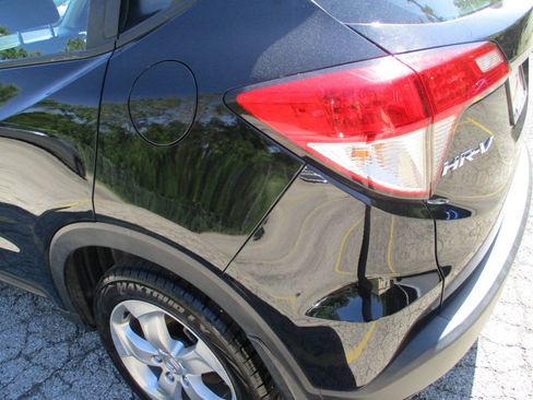 Used 2019 Honda HR-V LX image 16