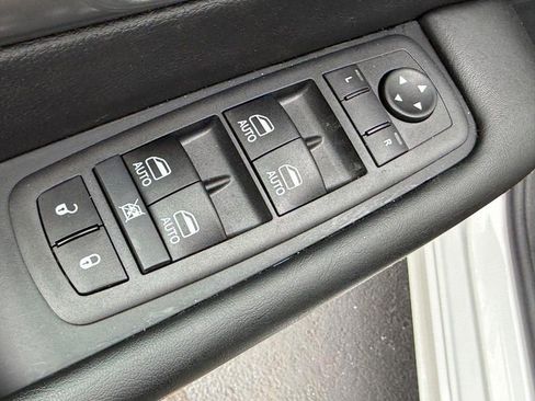 New 2026 Chrysler Pacifica Select w/ S Appearance Package FWD image 10