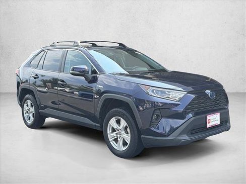 Used 2021 Toyota RAV4 XLE w/ Convenience Package AWD/4WD image 3