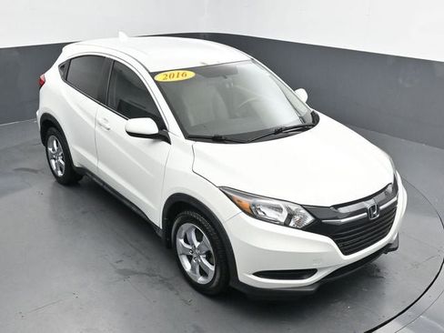 Used 2016 Honda HR-V LX image 30