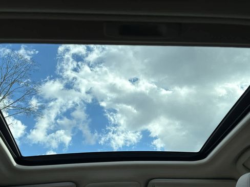 Used 2023 Subaru Forester Limited image 27