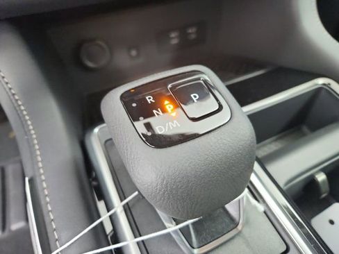 New 2026 Nissan Pathfinder SL FWD image 28