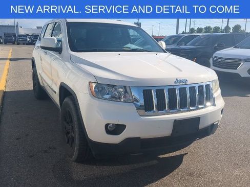 Used 2012 Jeep Grand Cherokee Laredo w/ Laredo E Group AWD/4WD image 9