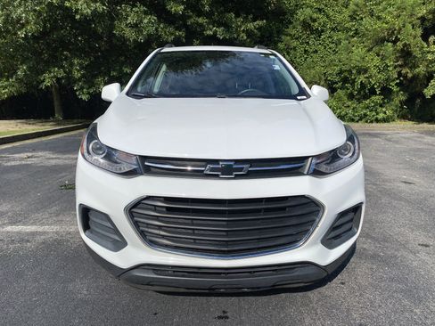 Used 2021 Chevrolet Trax LT w/ Sport Edition FWD image 3