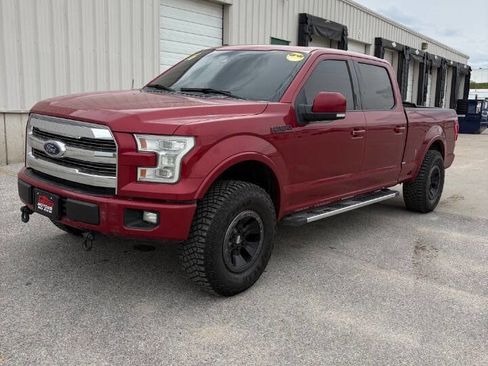 Used 2016 Ford F150 Lariat w/ Equipment Group 502A Luxury AWD/4WD image 3