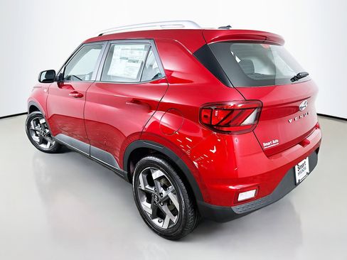 New 2025 Hyundai Venue SEL image 5