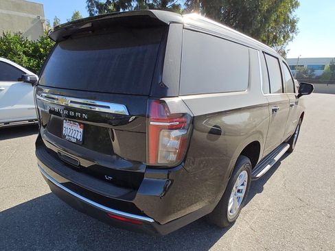 Used 2024 Chevrolet Suburban LT RWD image 22
