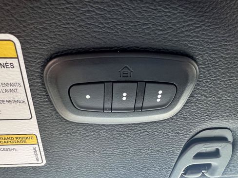 Used 2022 Jeep Wrangler Unlimited Sahara AWD/4WD image 35