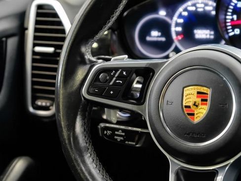 Used 2019 Porsche Cayenne AWD/4WD image 25