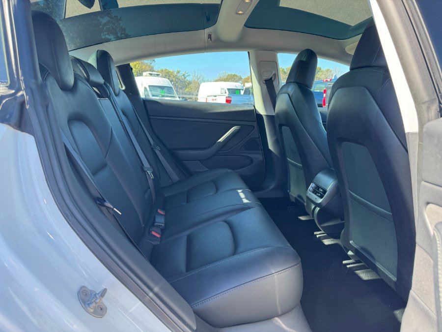 Used 2019 Tesla Model 3 Mid Range RWD image 17