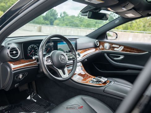 Used 2019 Mercedes-Benz E 300 4MATIC w/ Premium 1 Package image 11