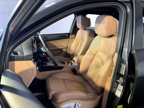 Certified 2020 Porsche Macan AWD/4WD image 5