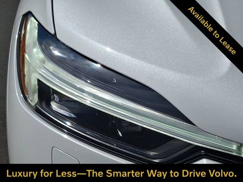 Certified 2026 Volvo XC60 B5 Plus w/ Protection Package Premier AWD/4WD image 9