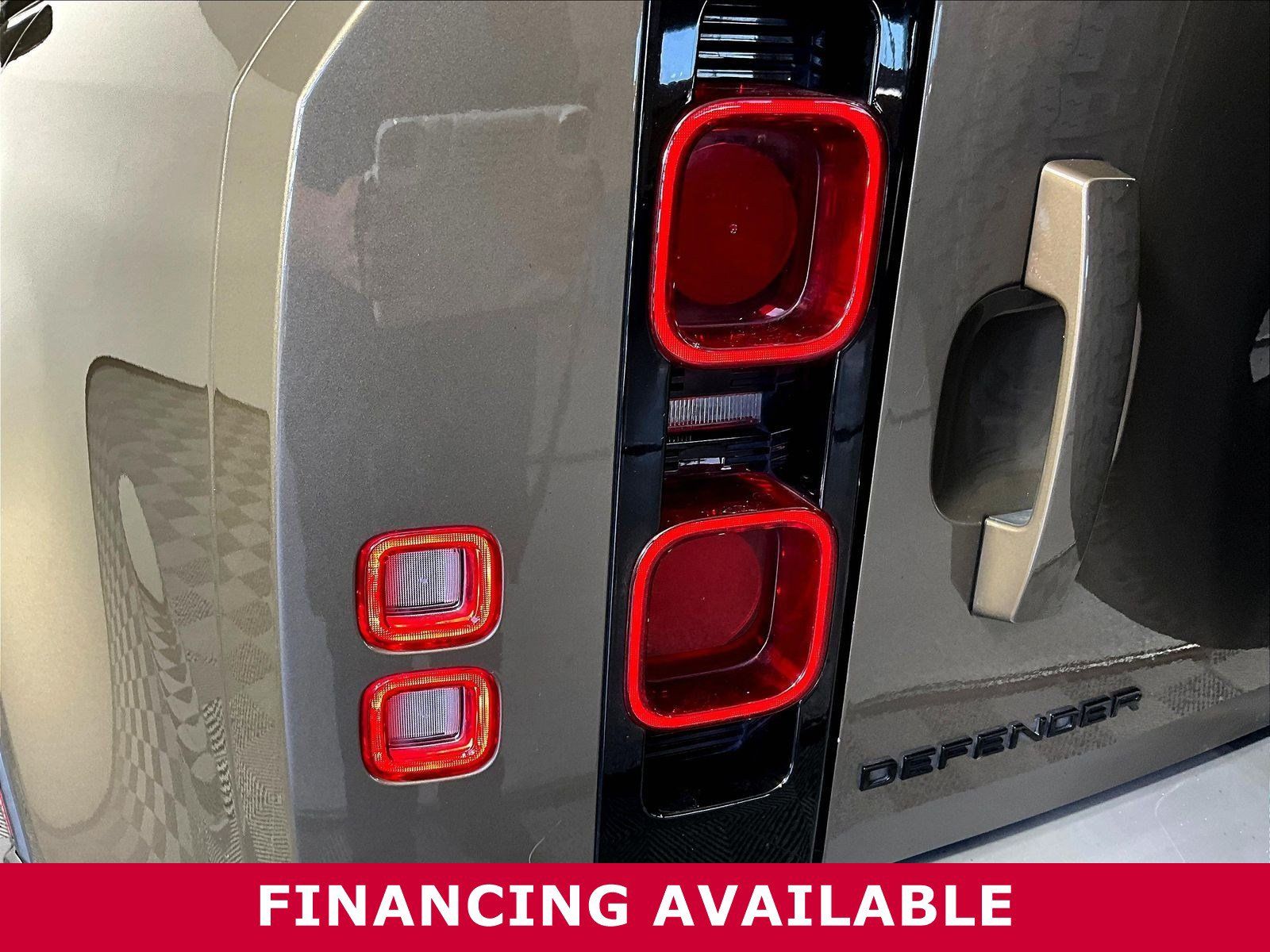 Used 2022 Land Rover Defender 110 S AWD/4WD image 22