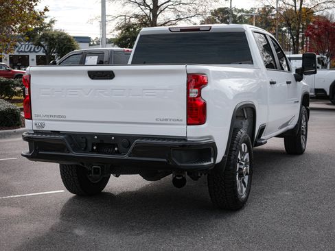 Used 2025 Chevrolet Silverado 2500 Custom w/ Custom Value Package image 10