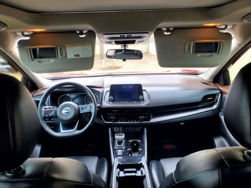 Used 2023 Nissan Rogue SV w/ SV Premium B Package FWD image 34