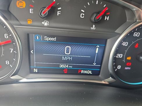 Used 2024 Chevrolet Equinox LS w/ LS Convenience Package image 3