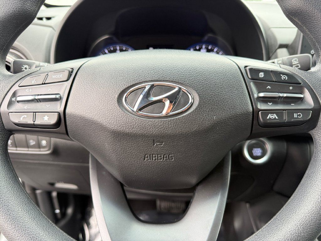 Used 2023 Hyundai Kona SEL AWD/4WD image 18