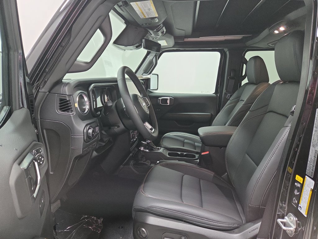 New 2027 Jeep Wrangler Unlimited Sahara AWD/4WD image 15
