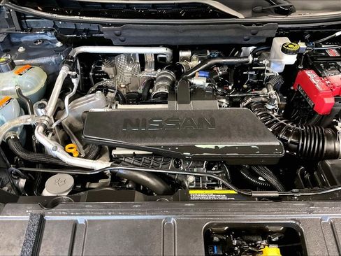 Used 2024 Nissan Rogue S AWD/4WD image 29