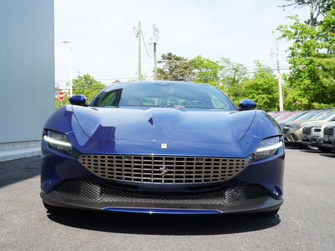 Used 2022 Ferrari Roma RWD image 10