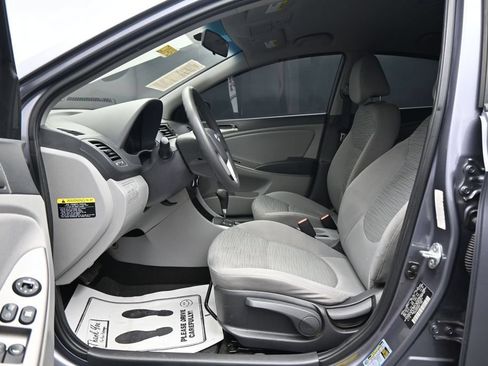 Used 2015 Hyundai Accent GLS FWD image 9