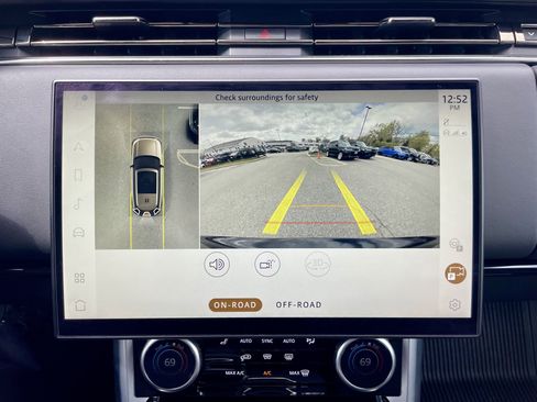 Used 2023 Land Rover Range Rover Long Wheelbase Autobiography image 28