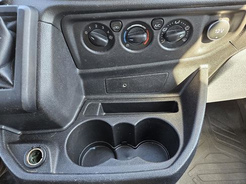 Used 2018 Ford Transit 350 XL image 42