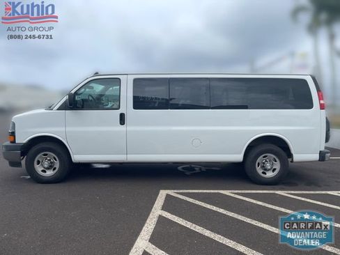 Used 2017 Chevrolet Express 3500 LT w/ LT Preferred Equipment Group RWD image 8