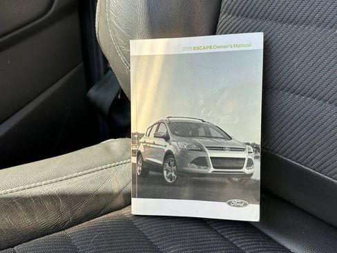Used 2015 Ford Escape SE w/ SE Chrome Package FWD image 41