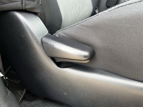 Used 2022 Toyota Tacoma TRD Sport image 25